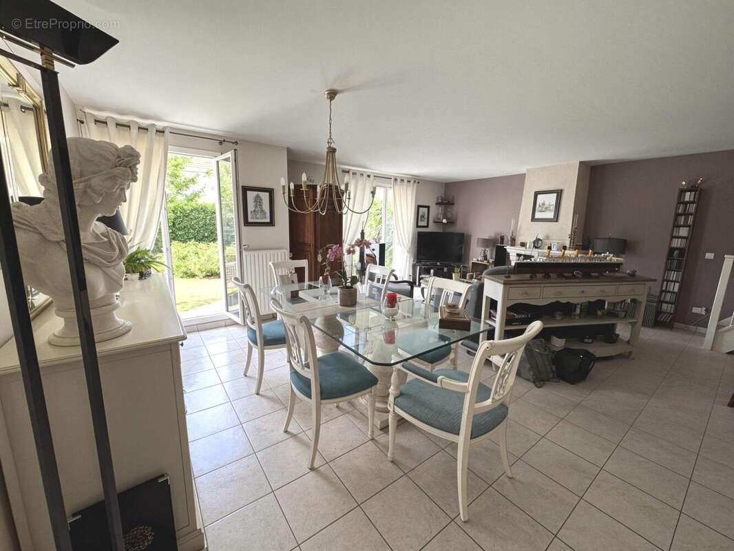 Maison à VERNEUIL-SUR-SEINE