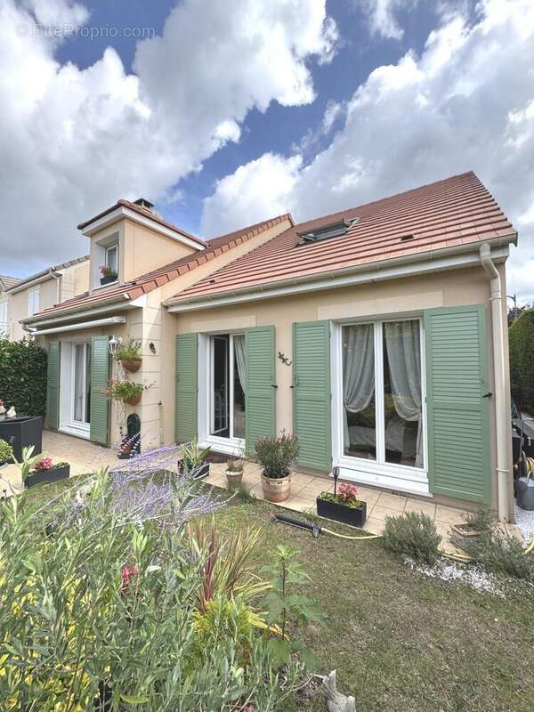 Maison à VERNEUIL-SUR-SEINE