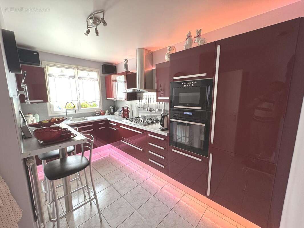 Maison à VERNEUIL-SUR-SEINE