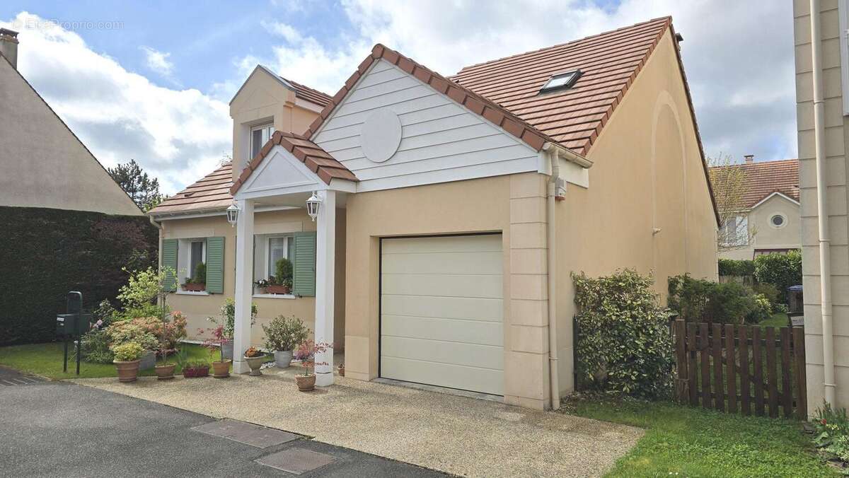 Maison à VERNEUIL-SUR-SEINE