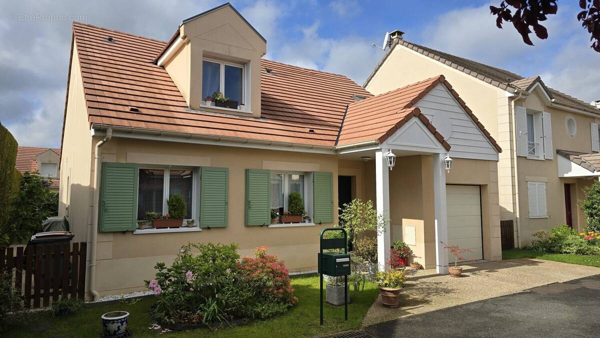 Maison à VERNEUIL-SUR-SEINE