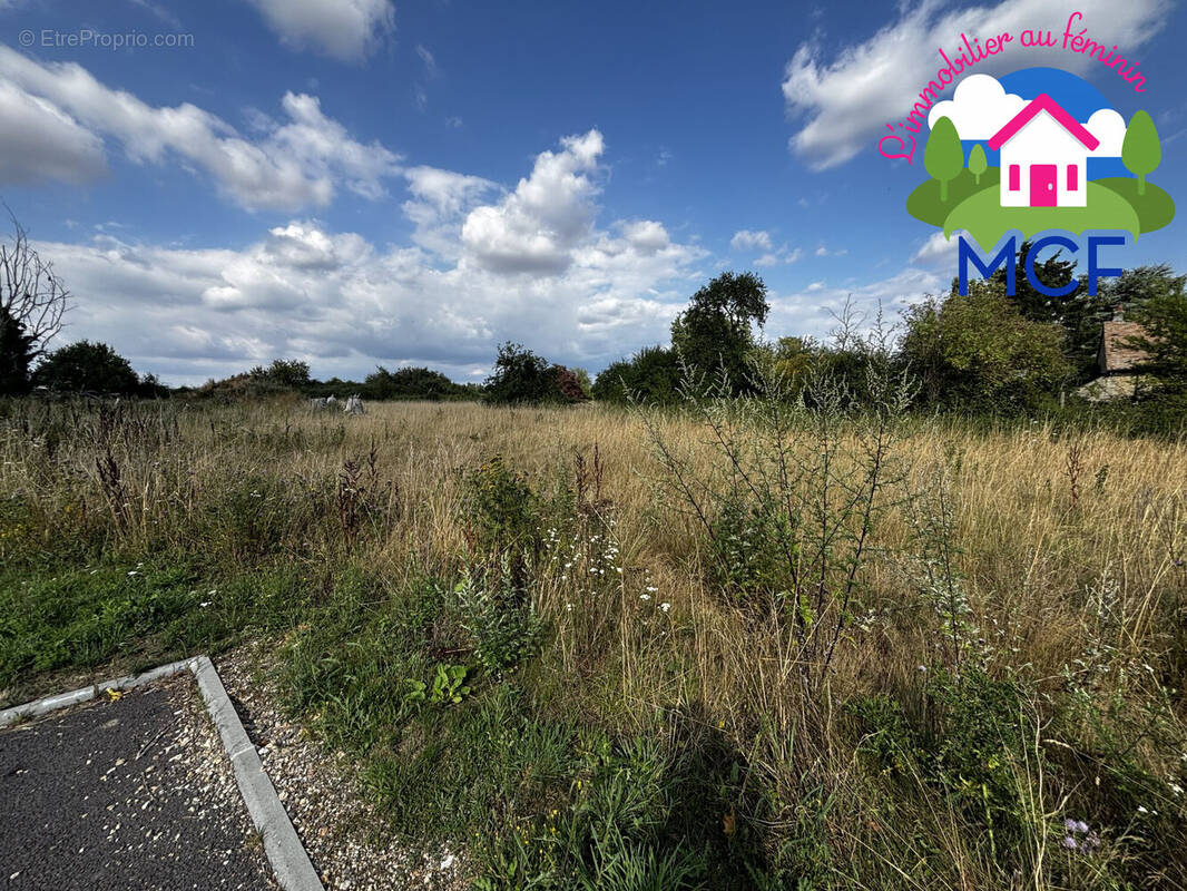 Terrain à PACY-SUR-EURE