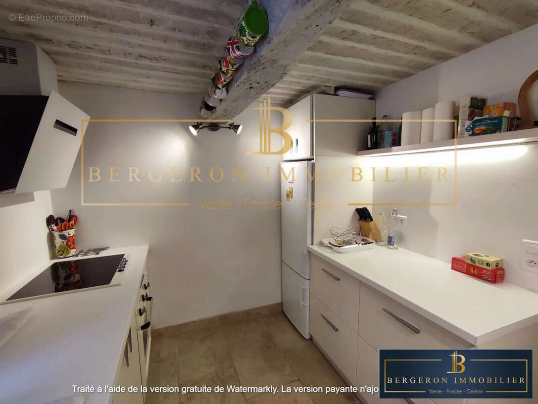 Maison à SAINT-CEZAIRE-SUR-SIAGNE