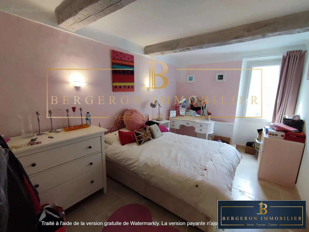 Maison à SAINT-CEZAIRE-SUR-SIAGNE