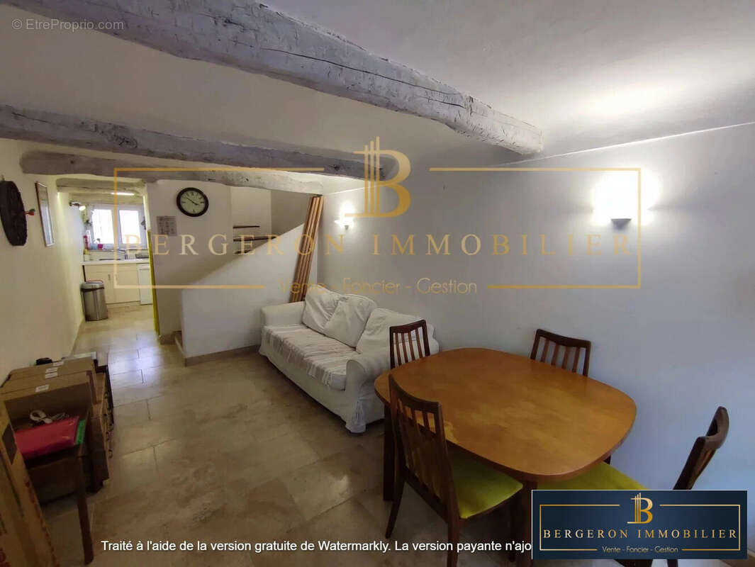 Maison à SAINT-CEZAIRE-SUR-SIAGNE