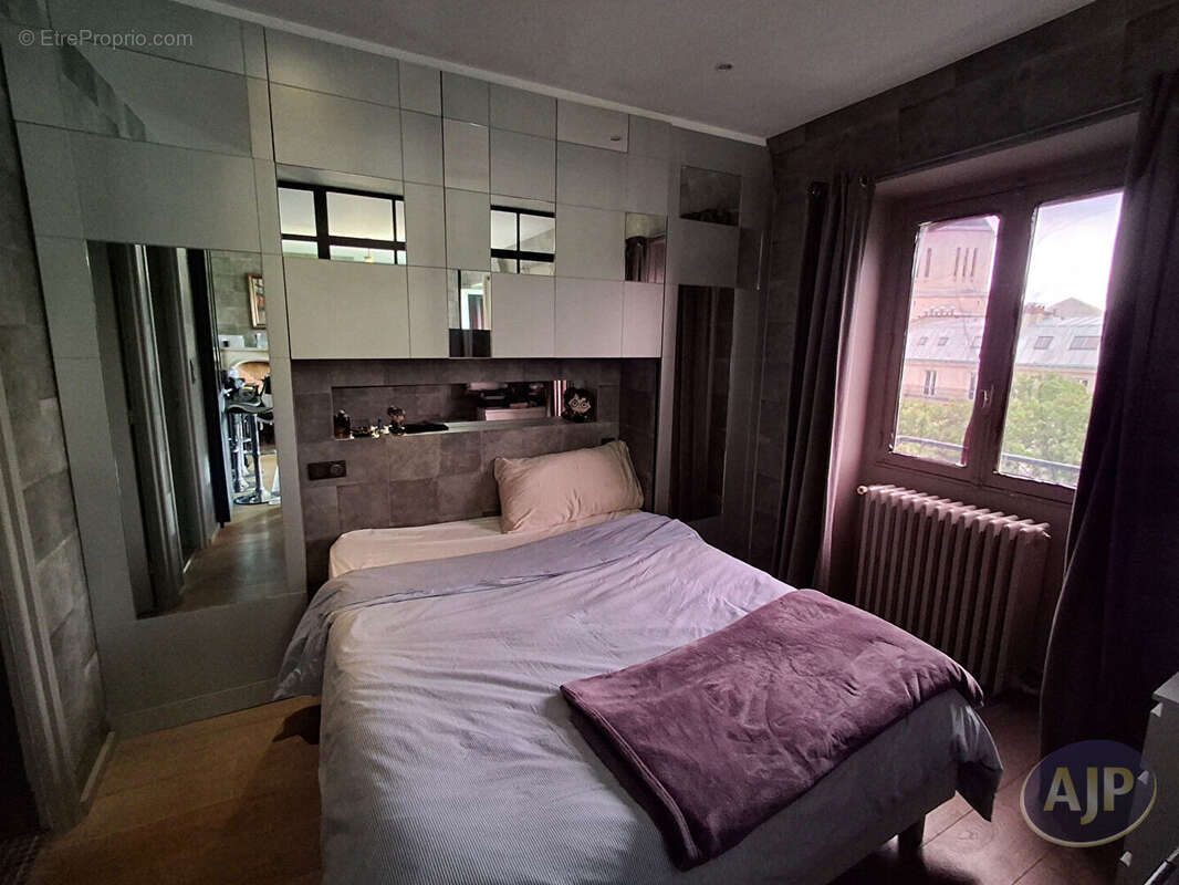 Appartement à PARIS-8E