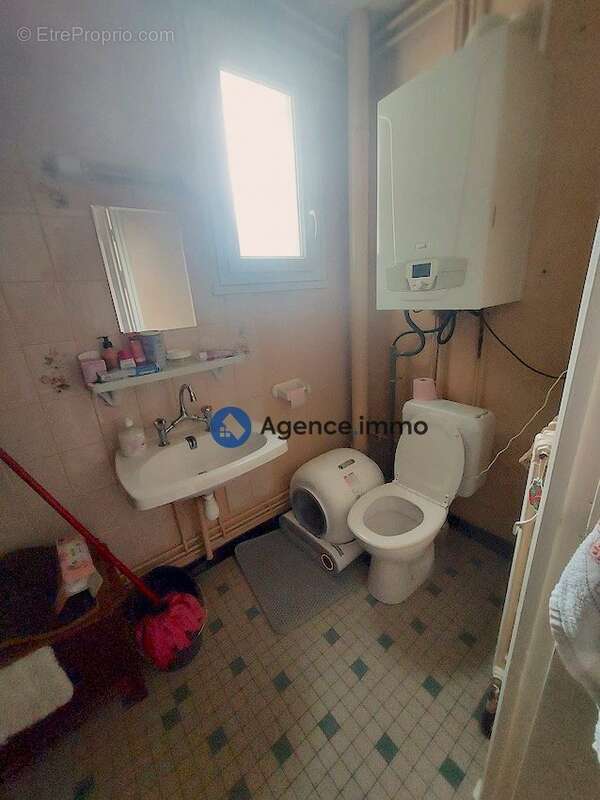 Toilettes RDC - Maison à SALBRIS