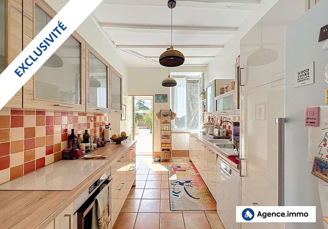 Maison à SAINT-FORT-SUR-GIRONDE