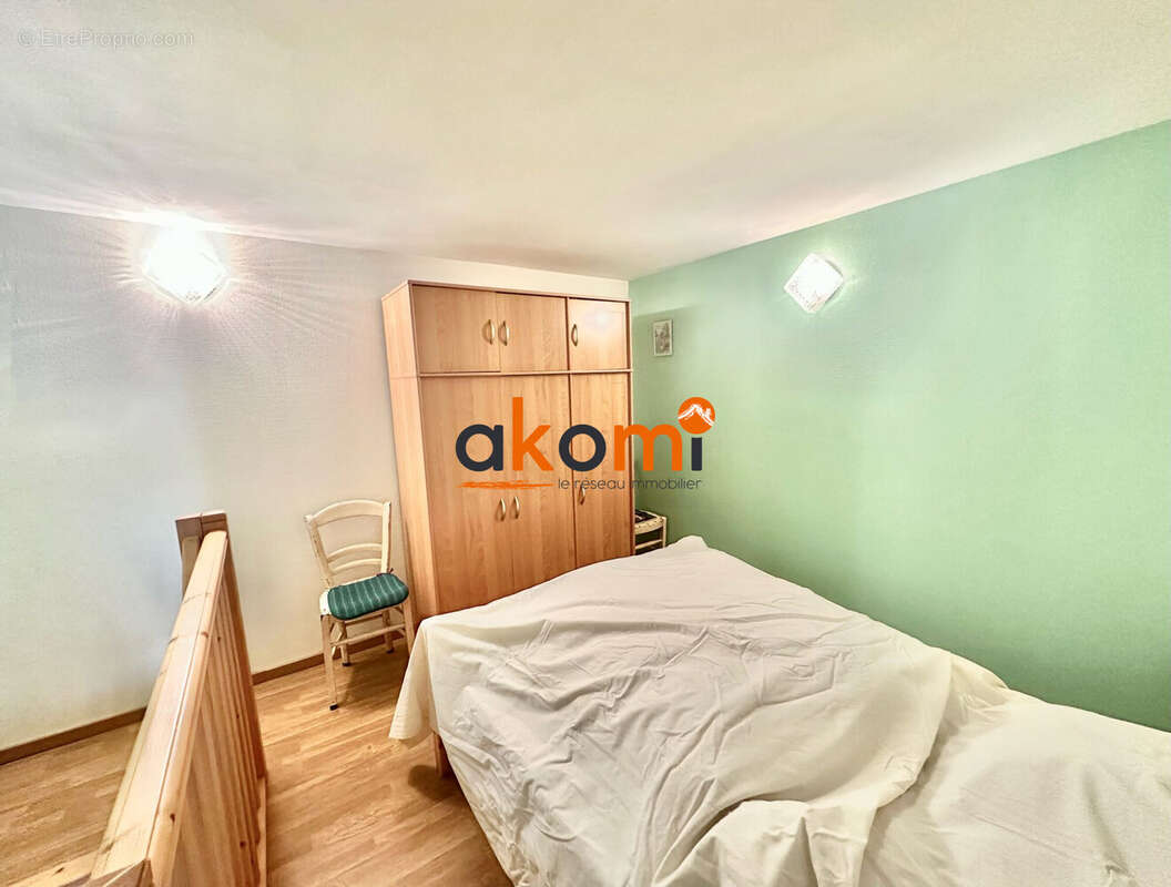 Chambre - Maison à LA CHAPELLE-DEVANT-BRUYERES