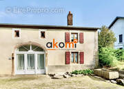 Maison à LA CHAPELLE-DEVANT-BRUYERES