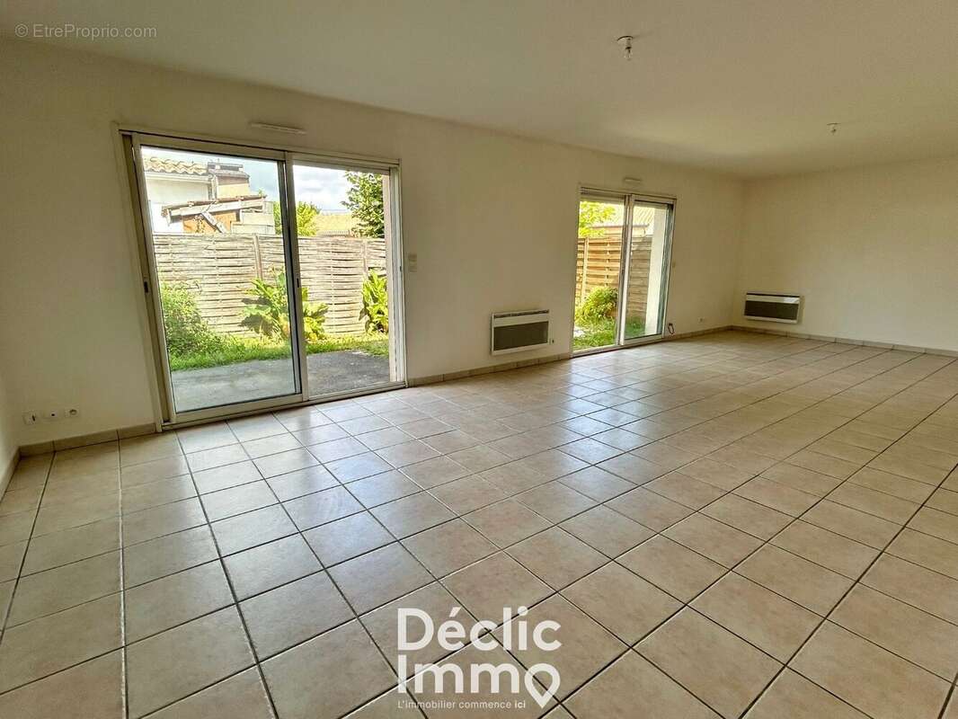 Maison à AMBARES-ET-LAGRAVE