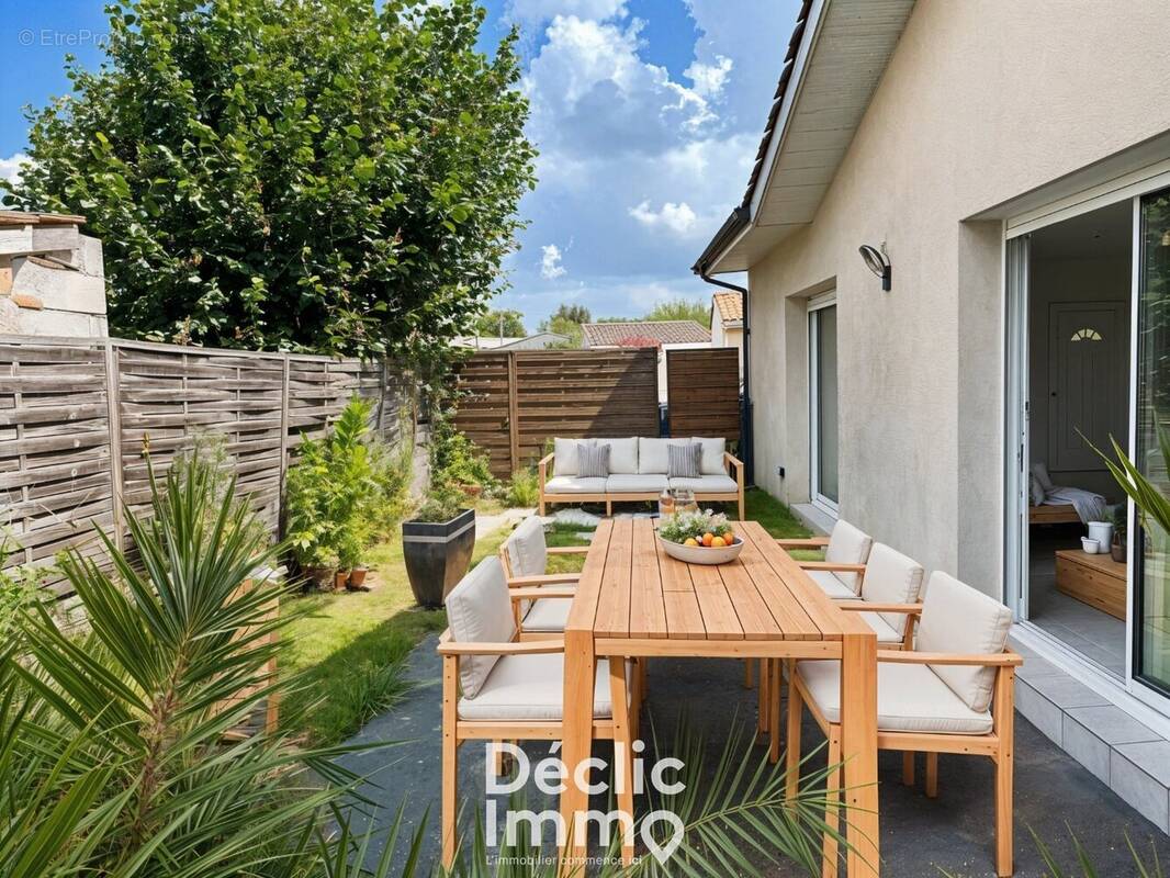 Maison à AMBARES-ET-LAGRAVE