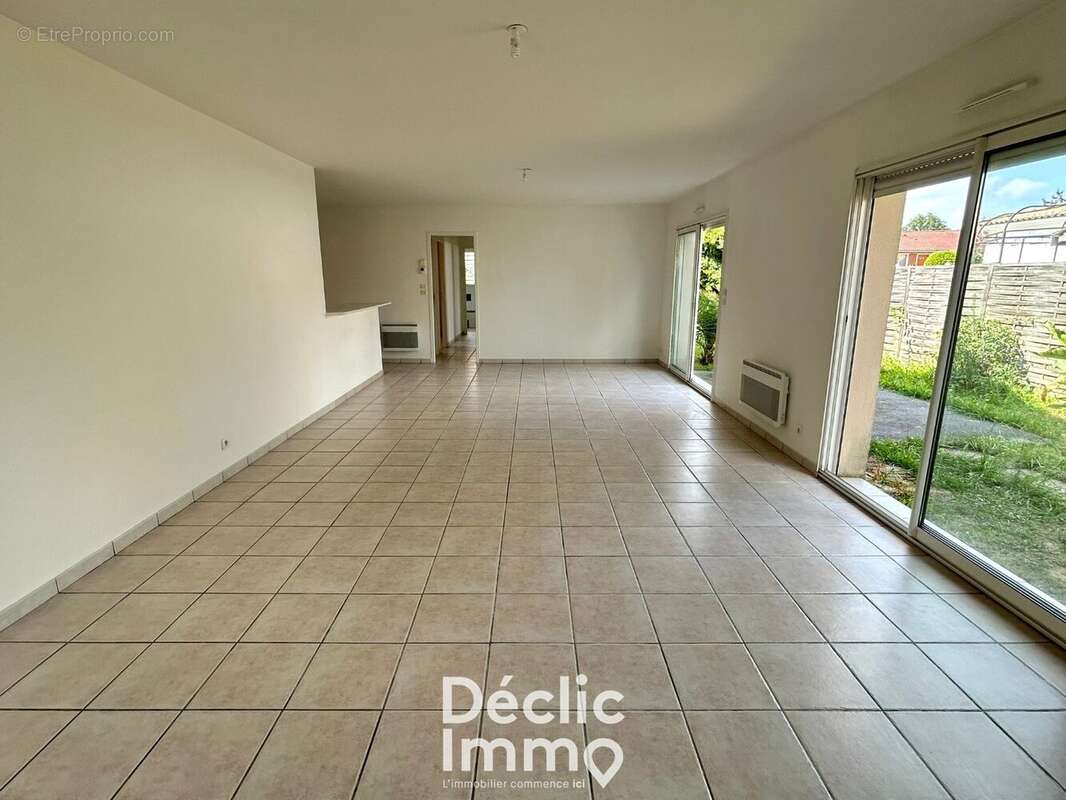 Maison à AMBARES-ET-LAGRAVE