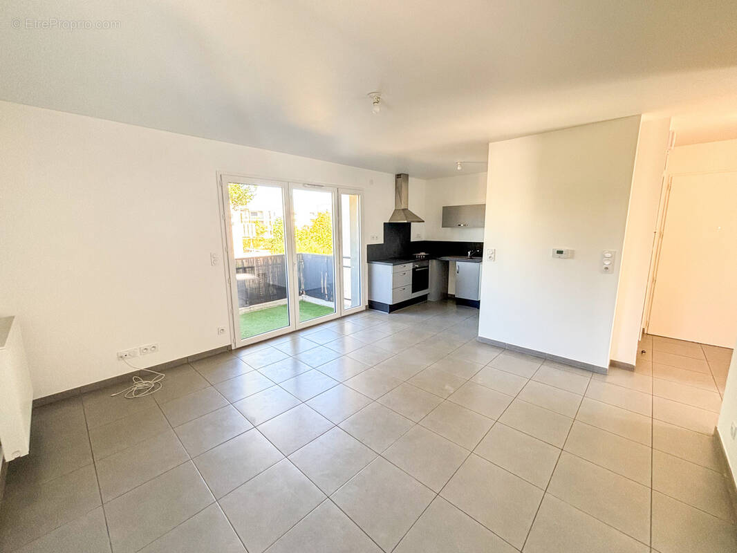 Appartement à VILLENAVE-D&#039;ORNON