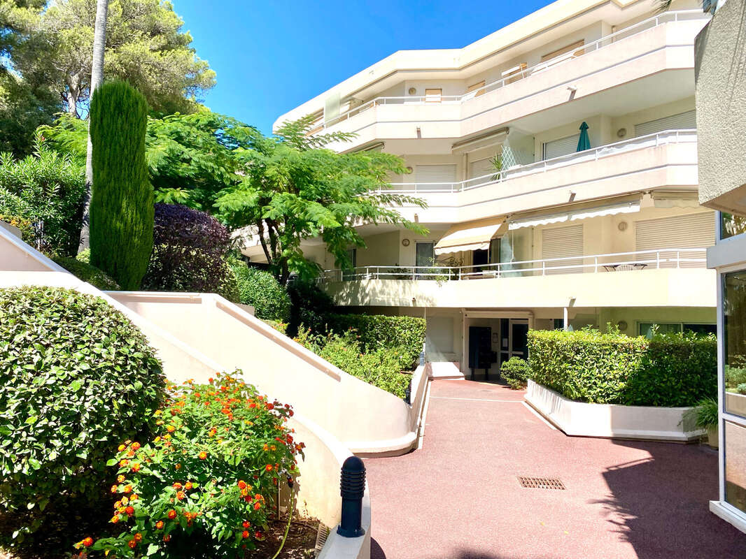 Appartement à LE CANNET