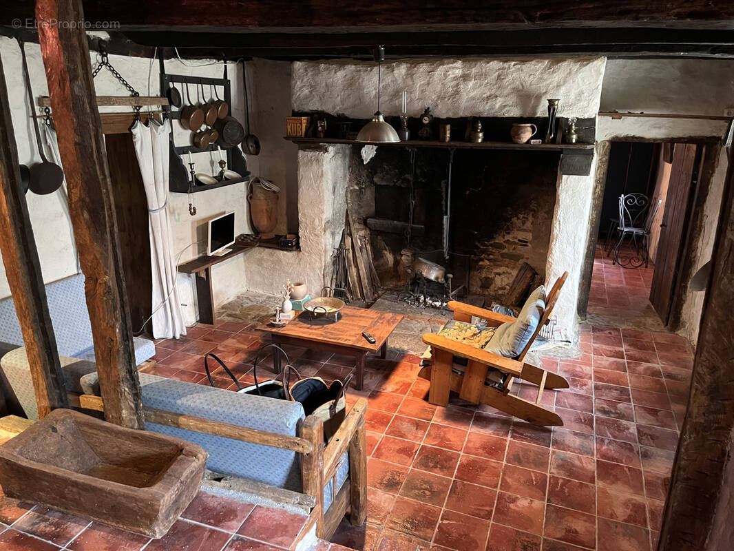 Maison à CHATEAU-CHERVIX