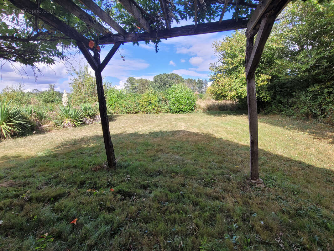 Maison à CHATEAU-CHERVIX