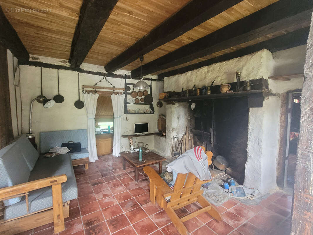 Maison à CHATEAU-CHERVIX