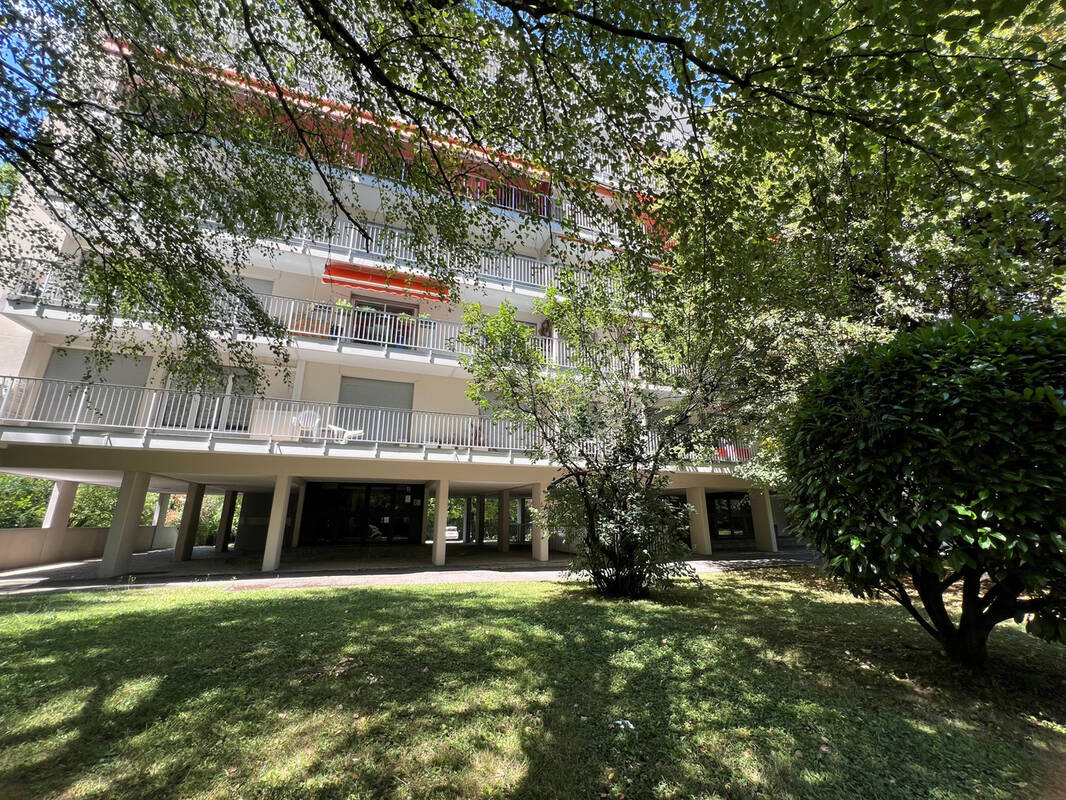 Appartement à MEYLAN