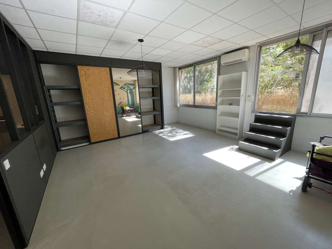 Commerce à MARSEILLE-5E