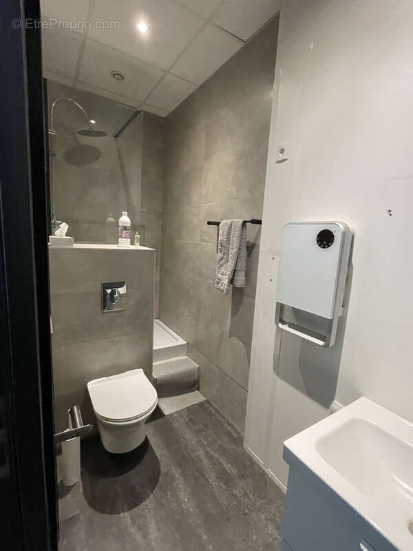 Commerce à MARSEILLE-5E