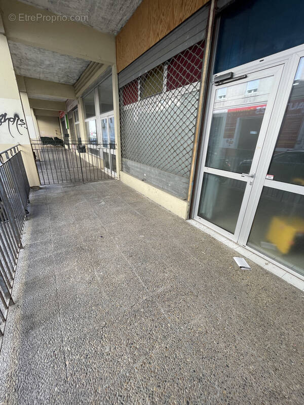 Commerce à MARSEILLE-5E