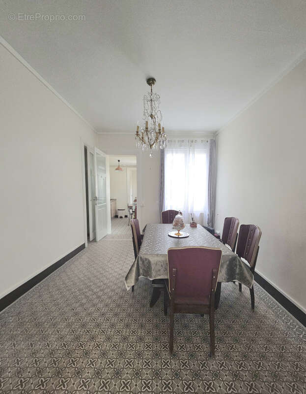 Maison à AULNOYE-AYMERIES