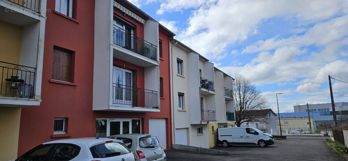 Appartement à SAINT-YORRE