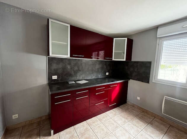 Maison à SAINT-ETIENNE-DU-VAUVRAY