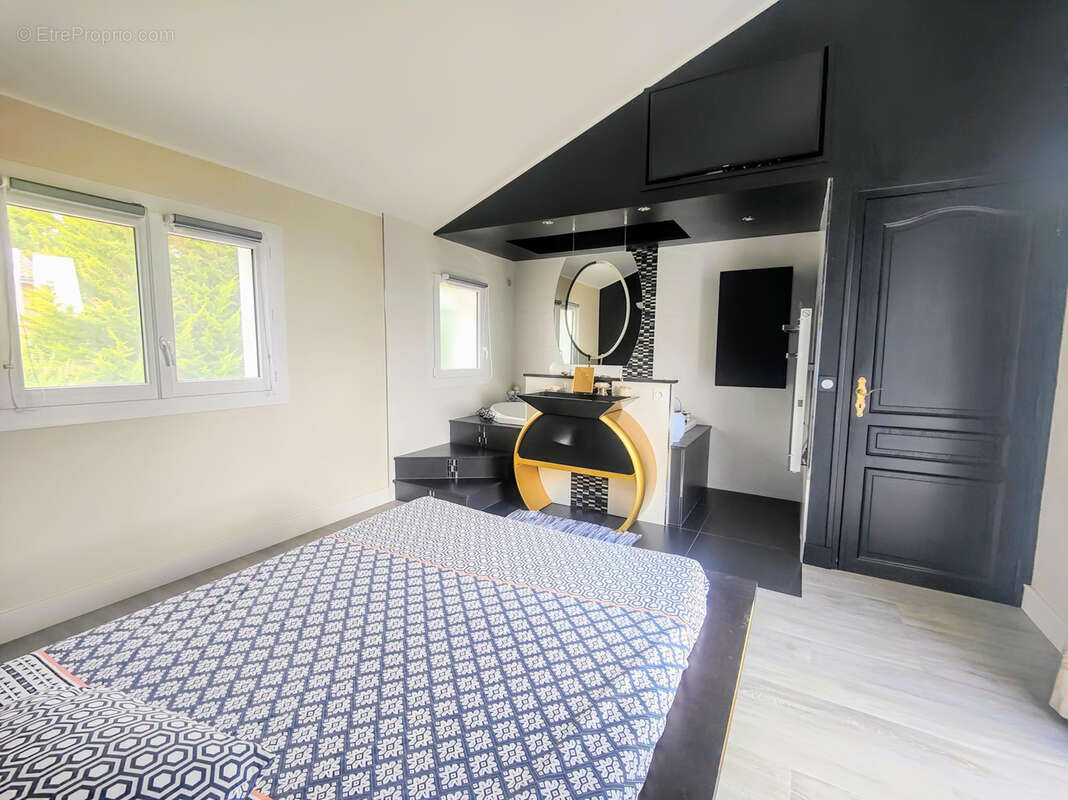 Maison à COLLONGES-AU-MONT-D&#039;OR