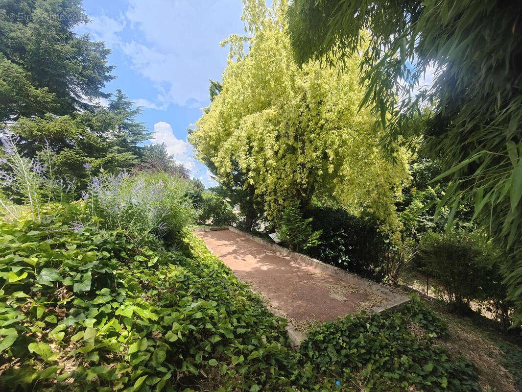 Maison à COLLONGES-AU-MONT-D&#039;OR