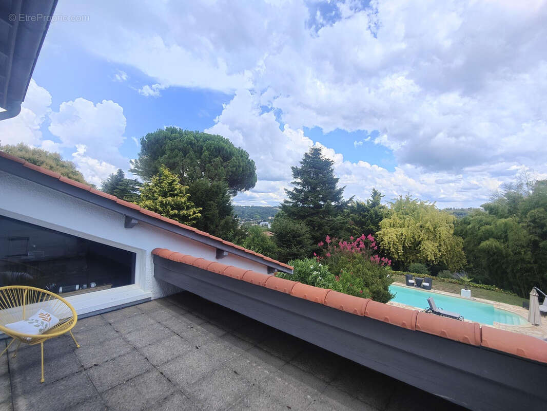 Maison à COLLONGES-AU-MONT-D&#039;OR