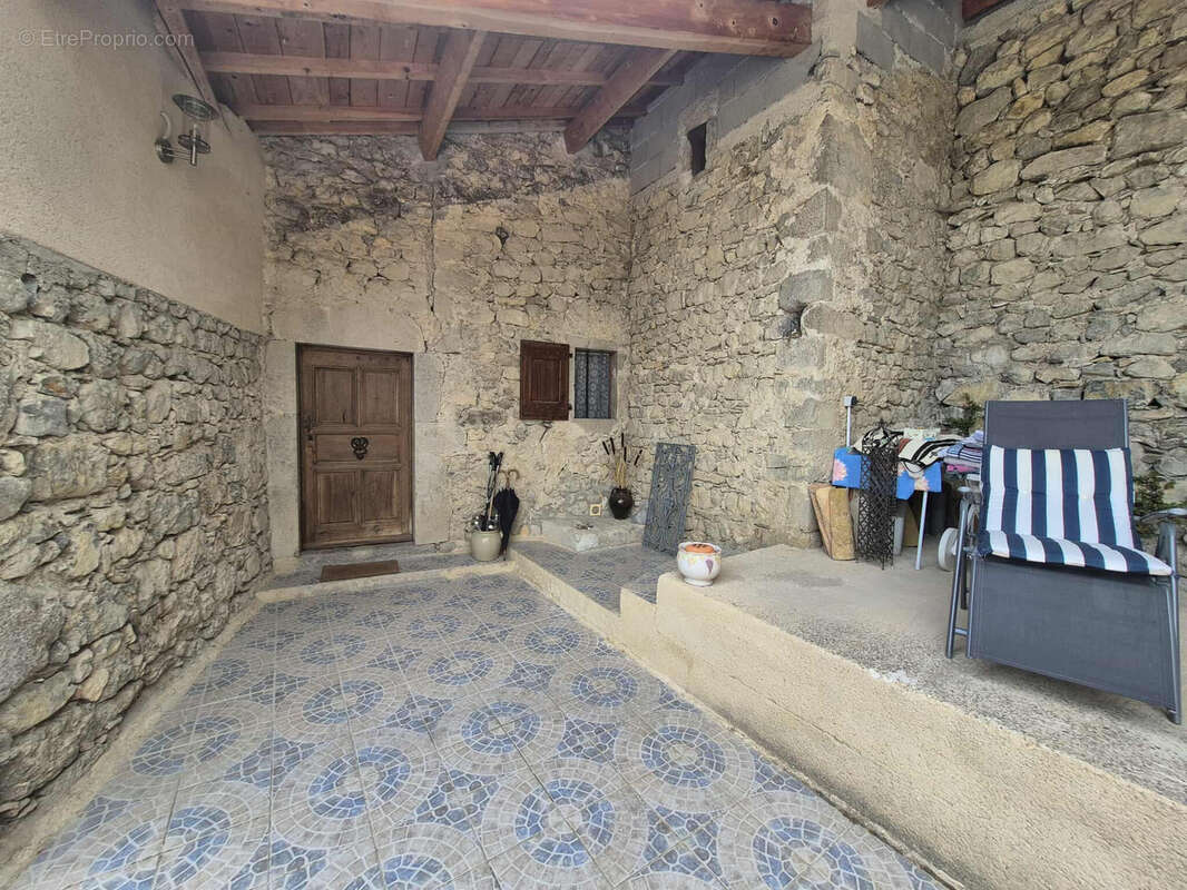 Maison à RECOUBEAU-JANSAC