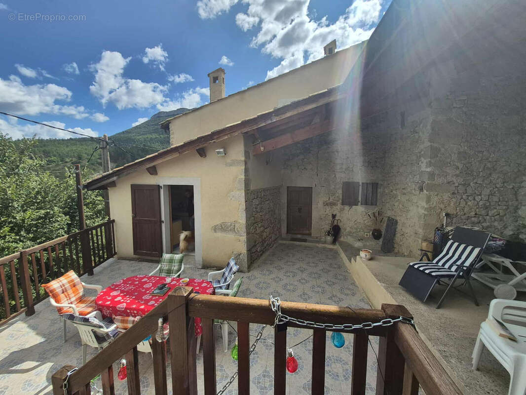 Maison à RECOUBEAU-JANSAC