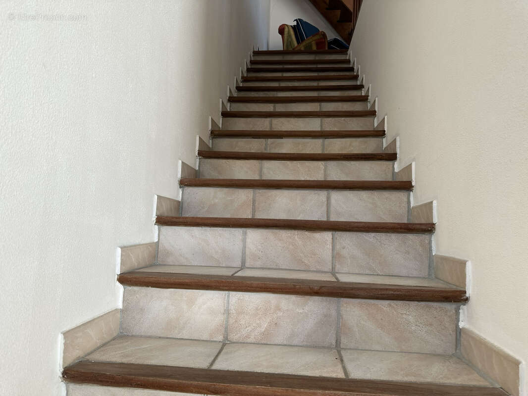 Maison à PUGET-SUR-ARGENS