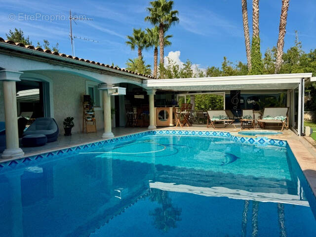 Maison à PUGET-SUR-ARGENS