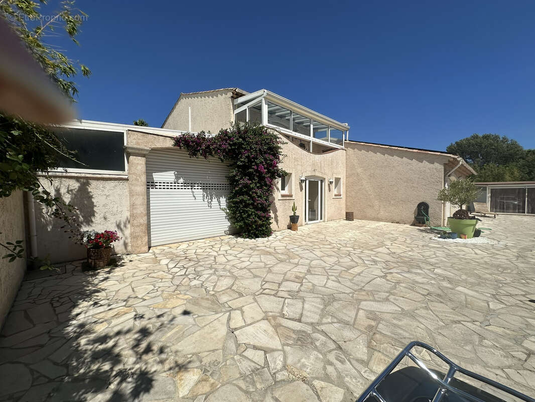 Maison à PUGET-SUR-ARGENS