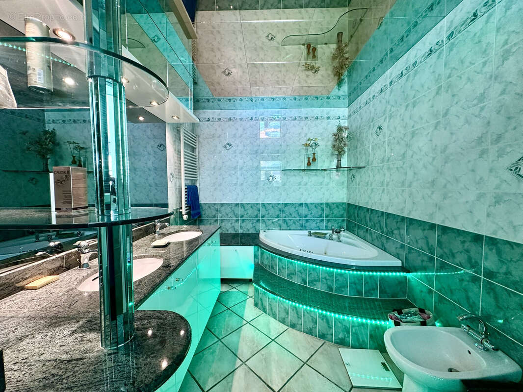 Maison à PUGET-SUR-ARGENS