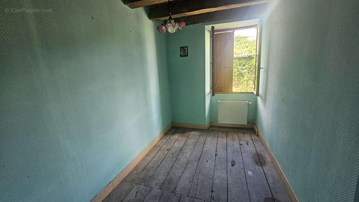 Maison à DOMPIERRE-LES-EGLISES