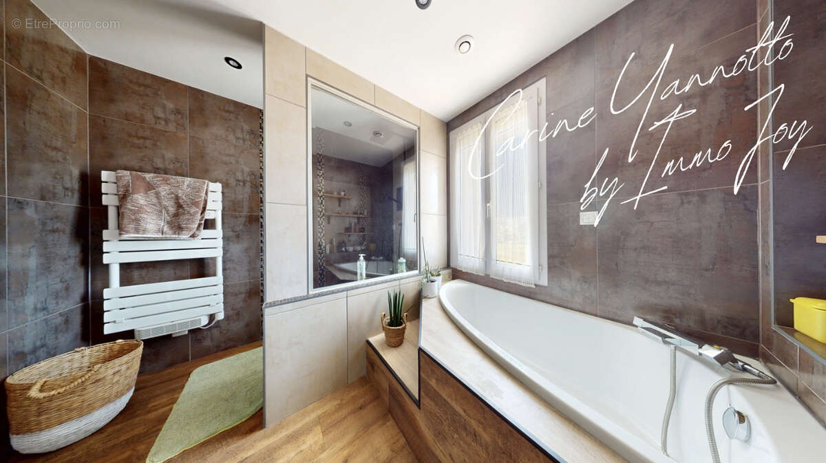 Maison à LISLE-SUR-TARN