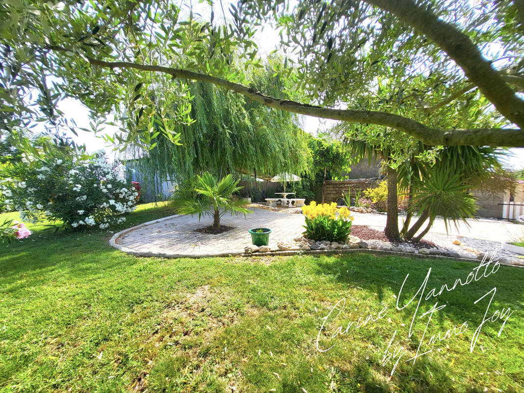 Maison à LISLE-SUR-TARN