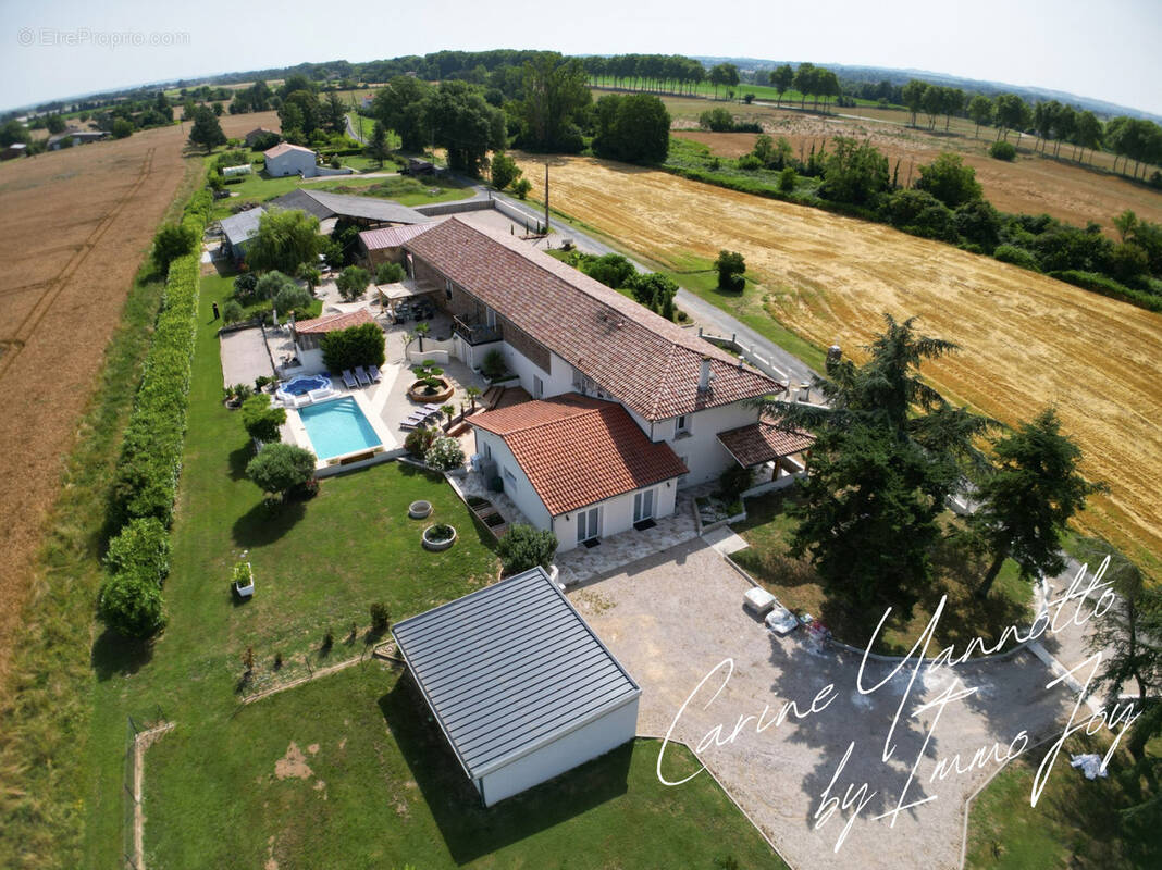 Maison à LISLE-SUR-TARN