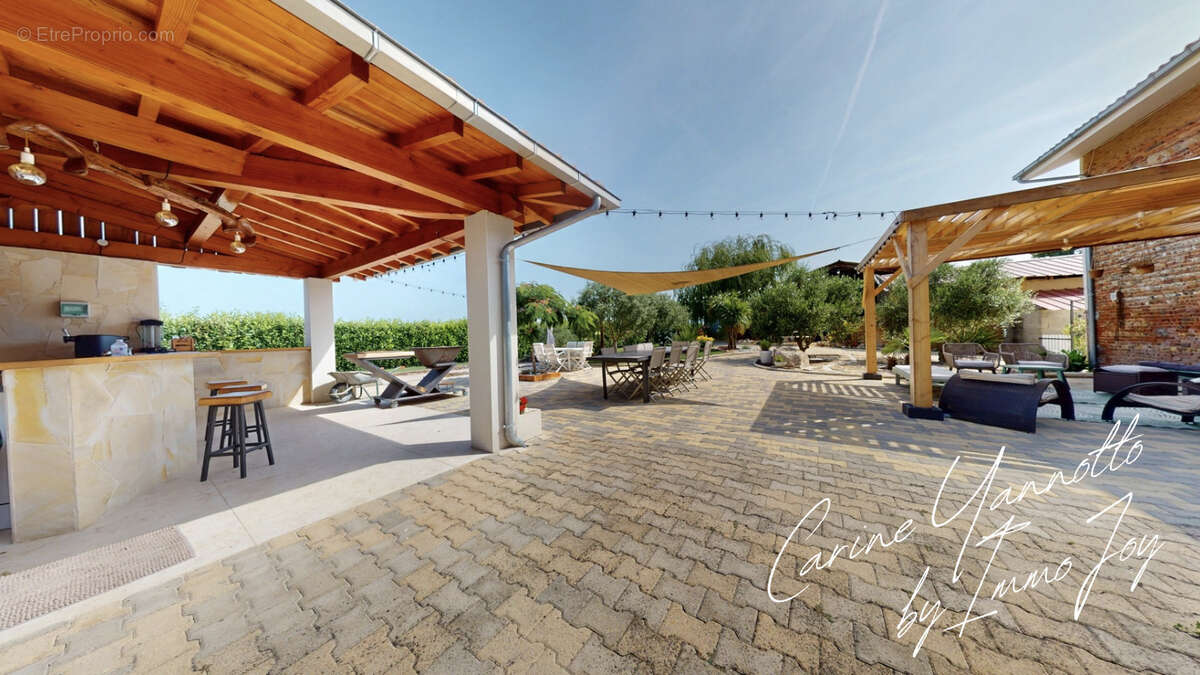 Maison à LISLE-SUR-TARN