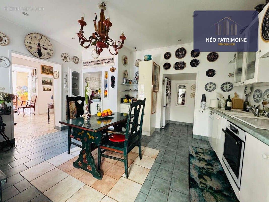 Maison à BEYCHAC-ET-CAILLAU