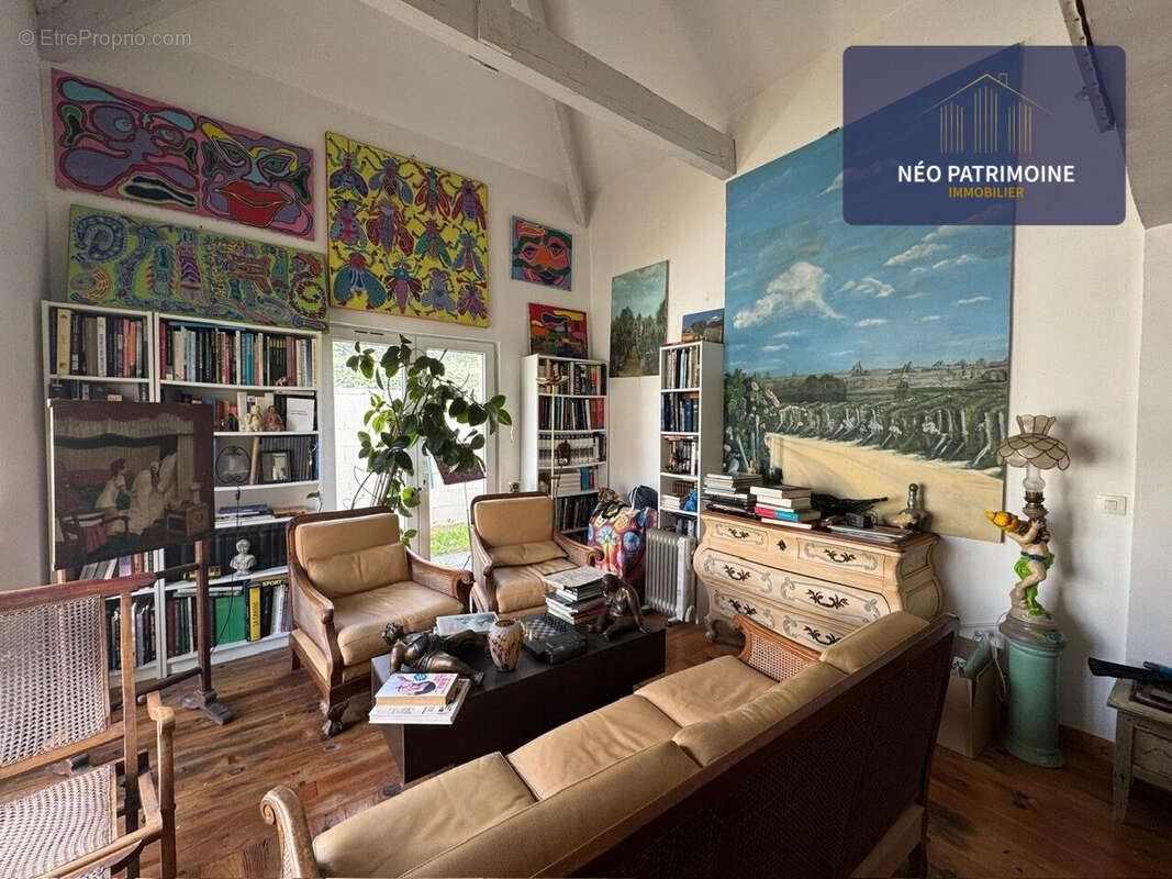 Maison à BEYCHAC-ET-CAILLAU