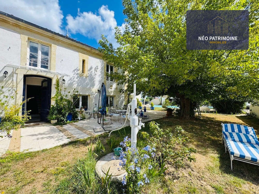 Maison à BEYCHAC-ET-CAILLAU