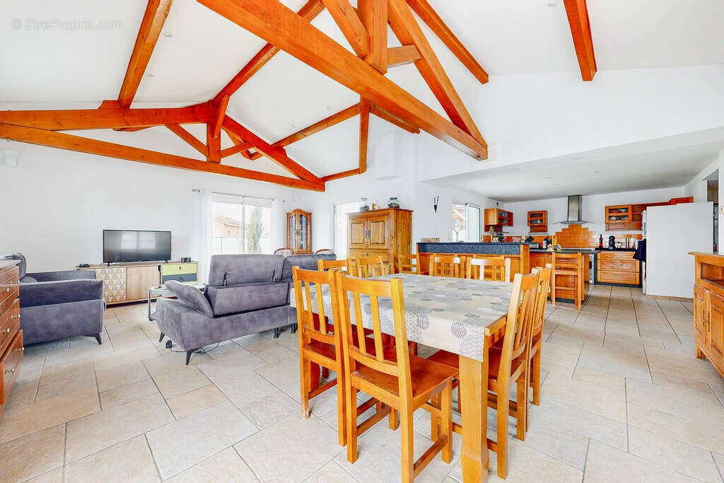 Maison à ANDREZIEUX-BOUTHEON