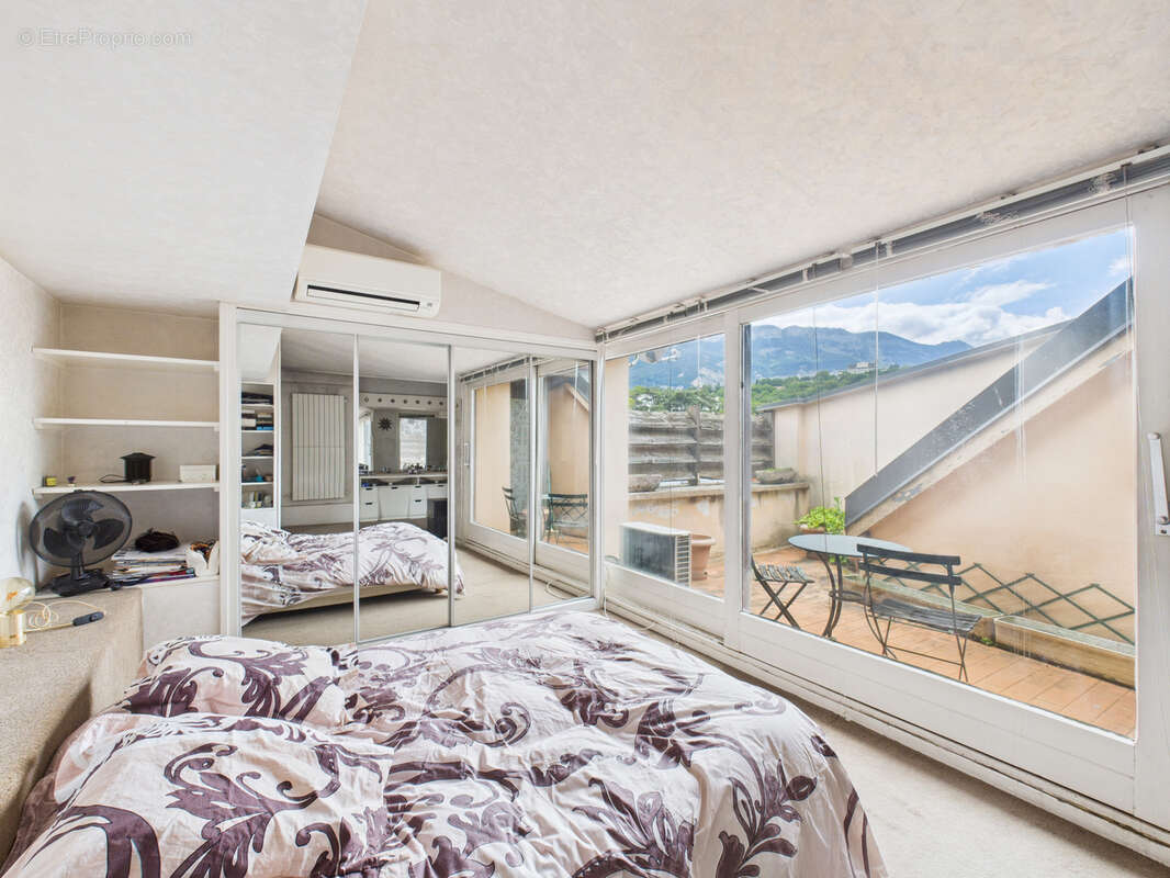 Appartement à AIX-LES-BAINS