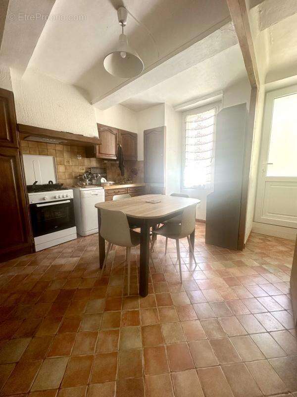 Maison à PELISSANNE