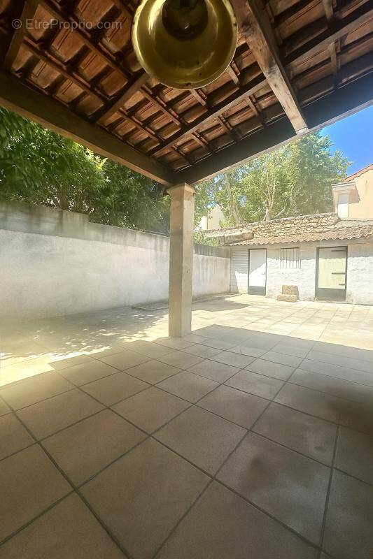 Maison à PELISSANNE